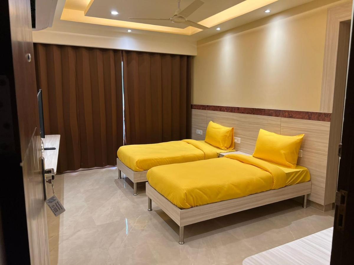 Windchime 853 Hotel Gurgaon Exterior foto